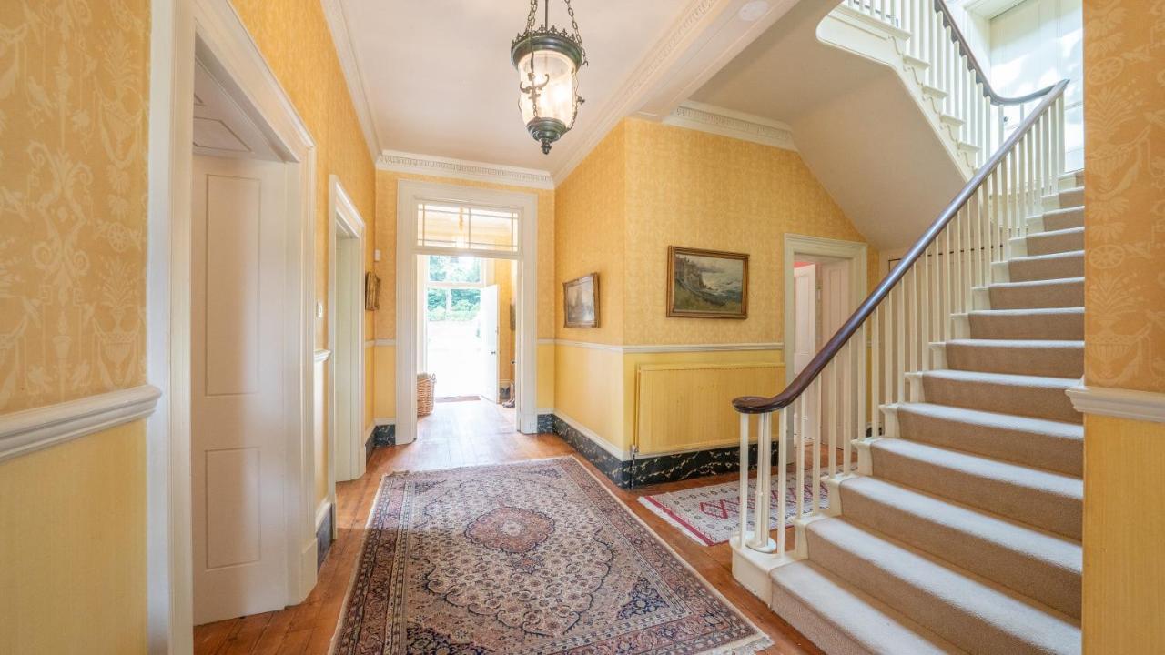 Pantybeiliau House Bed & Breakfast Gilwern Bagian luar foto