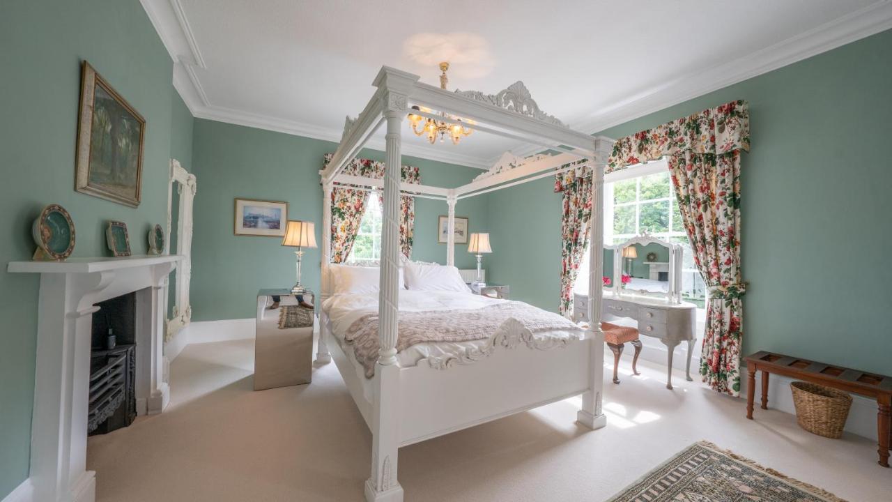 Pantybeiliau House Bed & Breakfast Gilwern Bagian luar foto