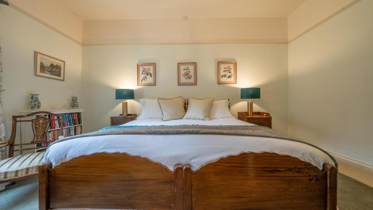 Pantybeiliau House Bed & Breakfast Gilwern Bagian luar foto