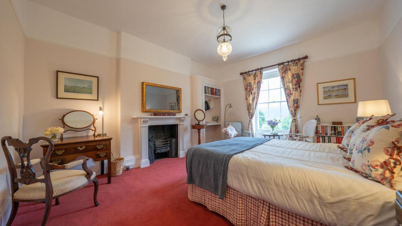 Pantybeiliau House Bed & Breakfast Gilwern Bagian luar foto