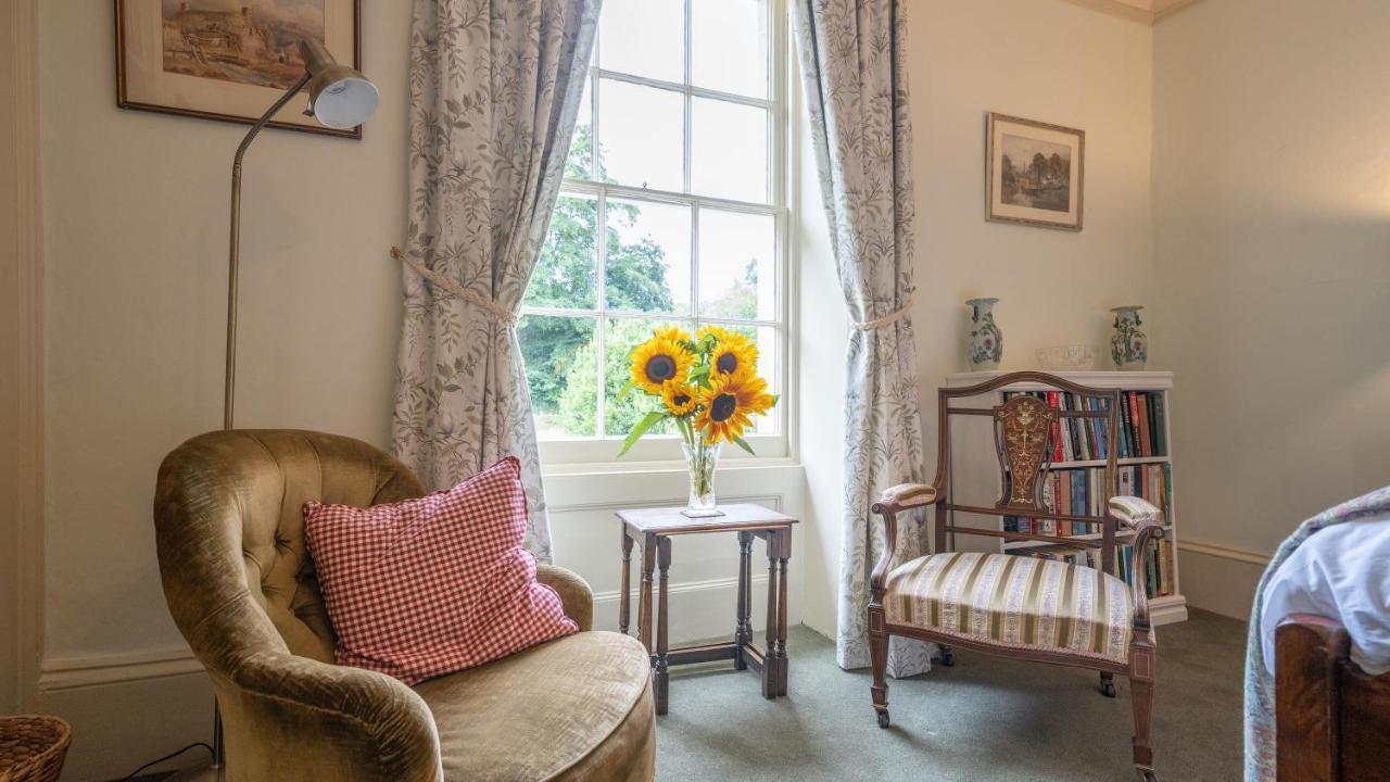 Pantybeiliau House Bed & Breakfast Gilwern Bagian luar foto