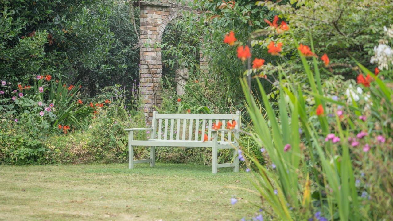 Pantybeiliau House Bed & Breakfast Gilwern Bagian luar foto